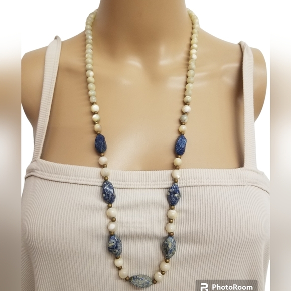 Vintage Jewelry - VINTAGE MOTHER OF PEARL BEAD & SODALITE STONE STATEMENT NECKLACE